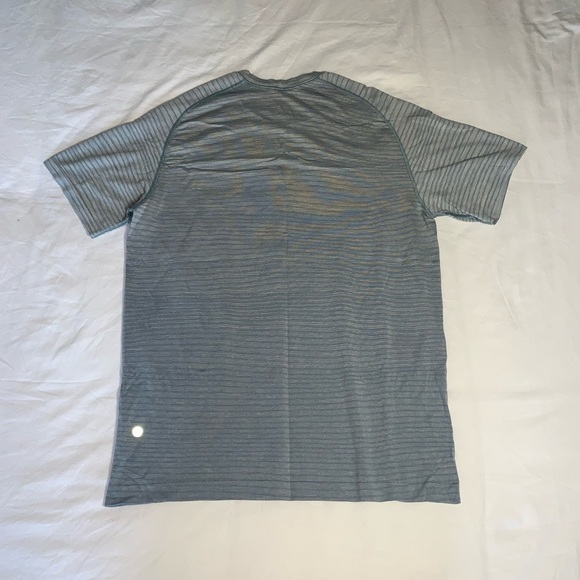 Lululemon Metal Vent Short Sleeve - Picture 4 of 4